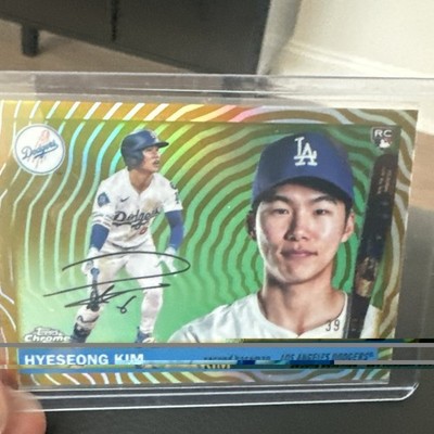 2025 Topps Chrome Platinum Hyeseong Kim Gold Vibration Refractor /50 Dodgers RC