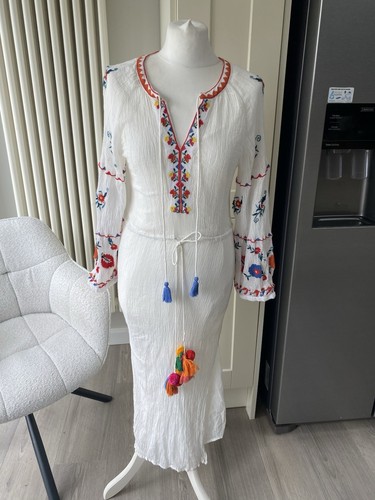 ZARA EMBROIDERED FLORAL FLOWER LONG DRESS BOHO WHITE SIZE M MEDIUM 8 10 KAFTAN
