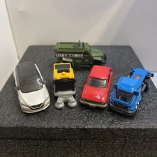 matchbox lot Of 5 Cars . Used.