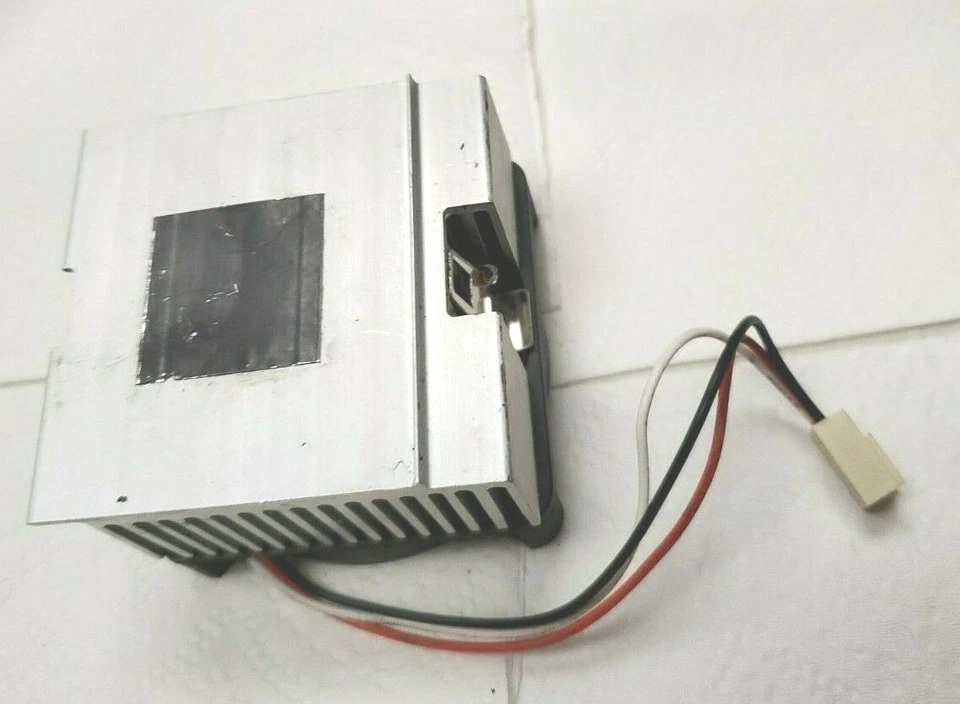 60X15MM COOLING FAN 12VDC .15AMP 3 WIRE W / HEATSINK 2.5X2.3X1 FREE SHIPPING - Image 4 of 4