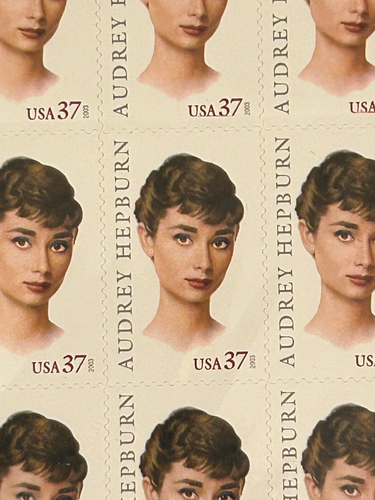 2002 - Full sheet of Audrey Hepburn US Stamps MINT (SEALED PACKAGE) - Picture 2 of 5