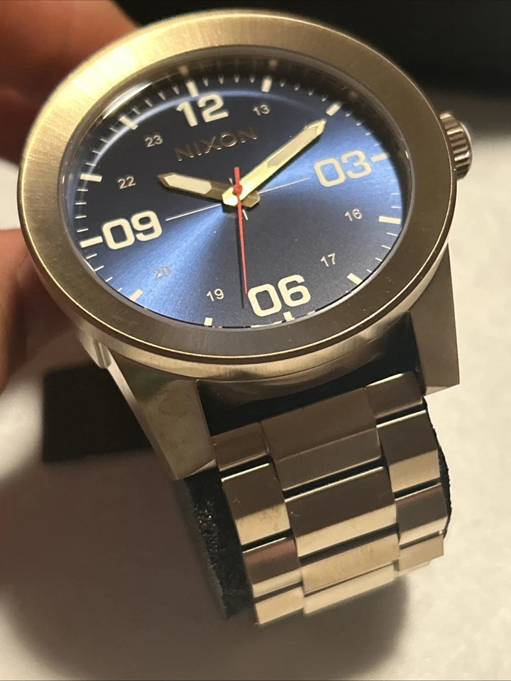 Reloj Nixon The Corporal SS DESIERTO Oro A346-5301 Nuevo con Etiquetas Foto 3 de 4