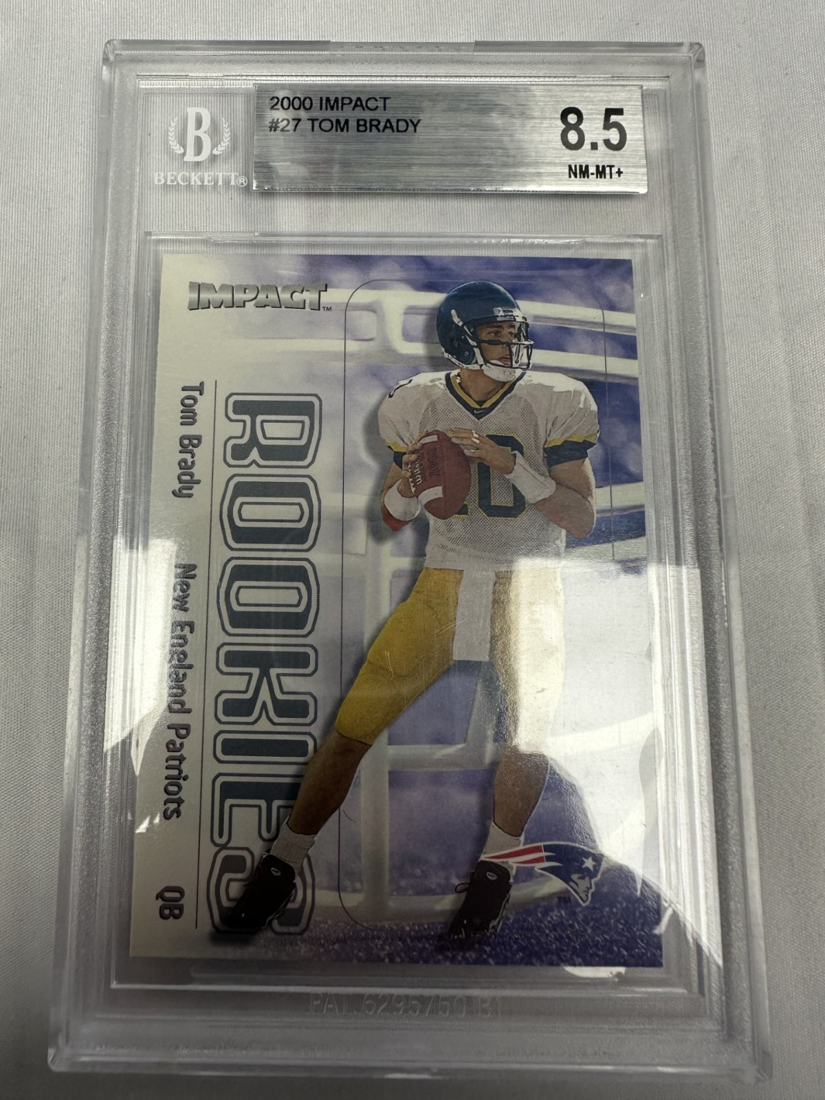 2000 Skybox Impact - Rookies Tom Brady #27 (RC)