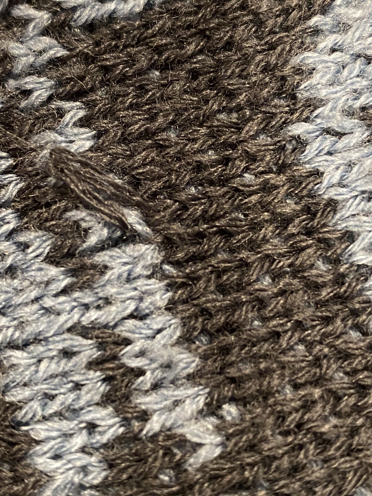 Her Universe Disney Frozen 2 Nordic Folk Pattern Sher… Gem