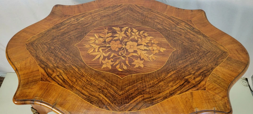 19th Century French Inlaid Black Walnut Center Table - Antique Elegance - Image 4 of 4