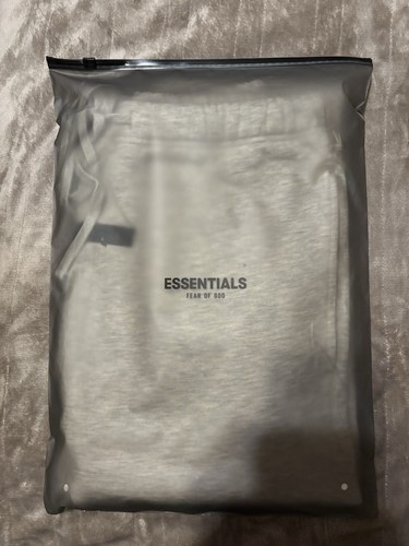 NEW FOG Essentials Sweats (S) - Light Oatmeal, 100% Authentic✅ 130BT212032F - Picture 7 of 8
