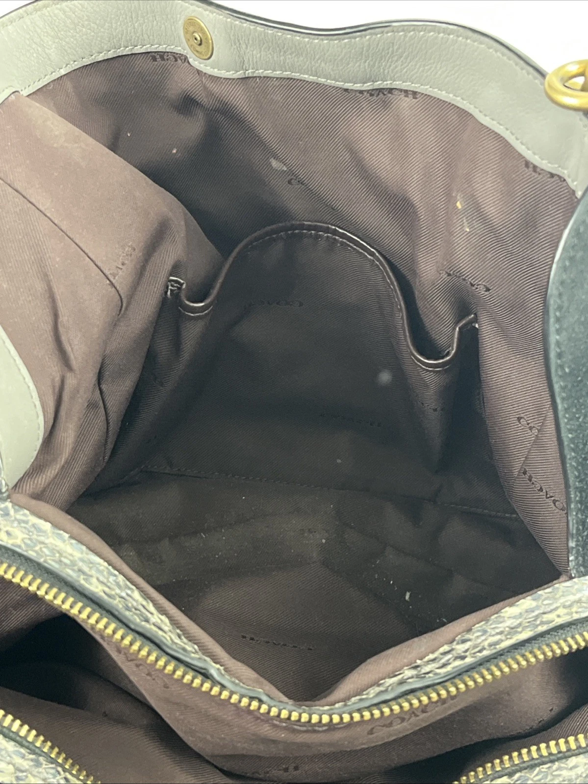 Borsa a tracolla Coach Exotic Dalton 31 in pelle pelle di serpente scamosciata grigio erica nero