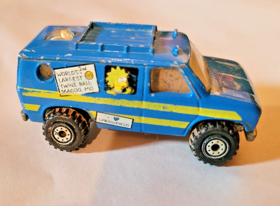 Hot Wheels 1977 The Simpsons Bart & Lisa furgoneta cámper azul diecast Mattel Foto 2 de 4