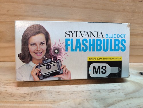Vintage Flash Bulbs Sylvania, GE M3 Blue Dot Flashbulbs - 12 Clear Bulbs