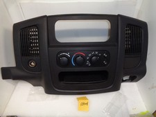 2002-2005 Dodge Ram 1500 Dash Radio Bezel Trim Ac Panel 02-05 5gv52trmab Black 2002-2005 Dodge Ram 1500 Dash Radio Bezel Trim Ac Panel 02-05 5gv52trmab Black