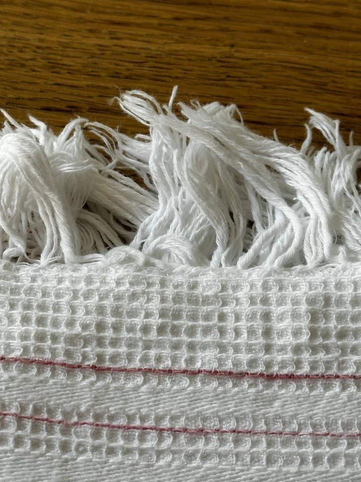 Linge ancien Serviette toilette nid d'abeille coton blanc liteaux et franges  - Photo 4/4
