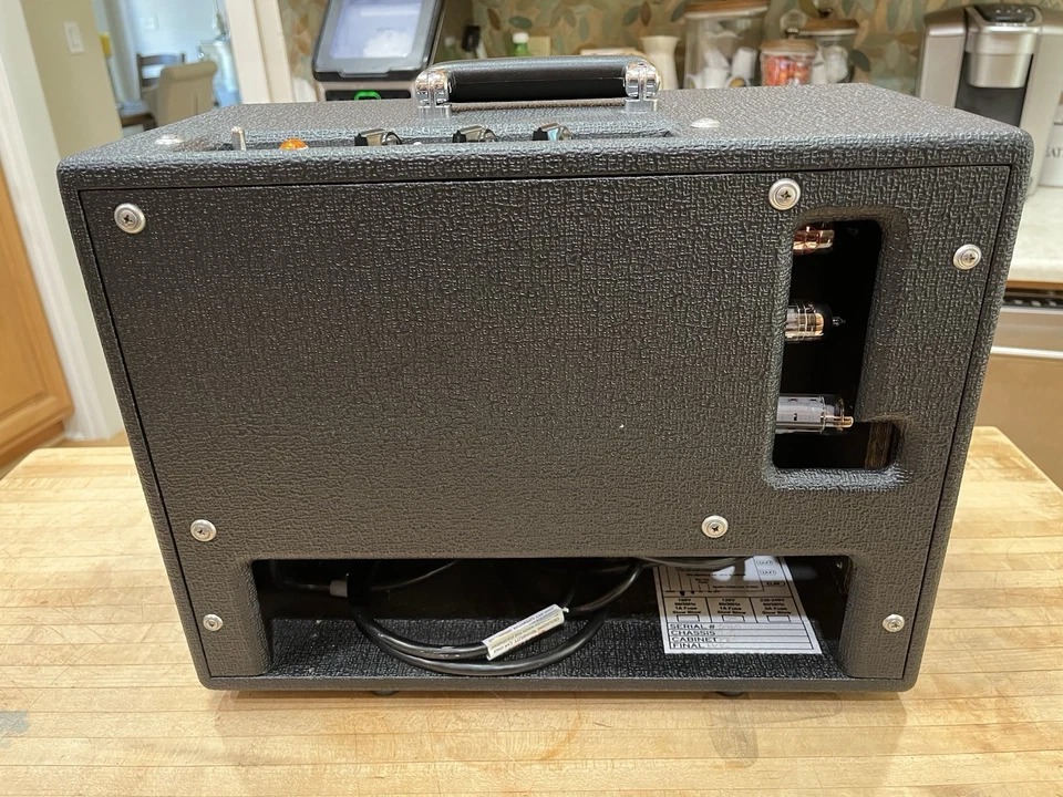 Amplificador de Guitarra Tolex Negro CARR Raleigh Excelente Estado Foto 4 de 4