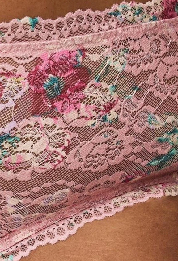 Nwt Womens Size 2 (18/20) Torrid Simply Lace Mid Rise Brief Panty - Image 2 of 3