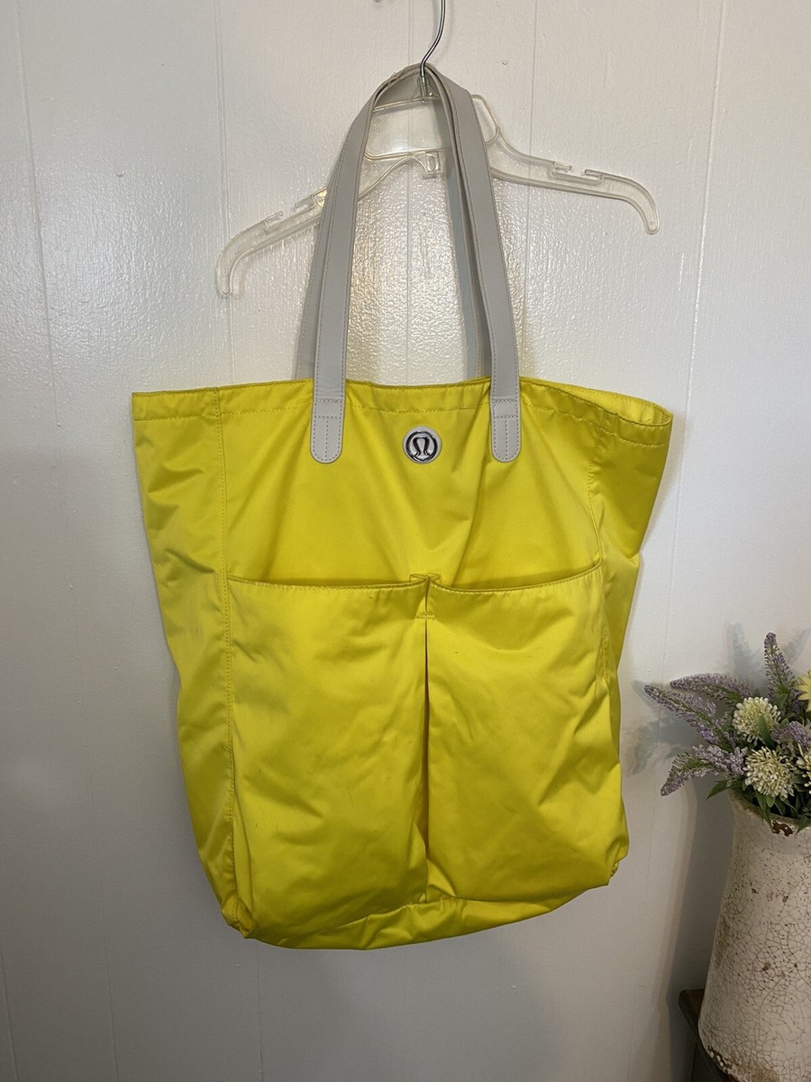 lululemon - 【新品】Lululemon Flow And Go Tote Lululemon Flow and Go Tote - Black - lulu fanatics