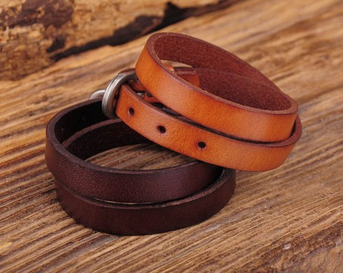 Bracciale JG557 Marrone Scuro Biker Rock Vintage Doppio Avvolgimento Pelle Vacchetta Fibbia - Foto 11 di 12