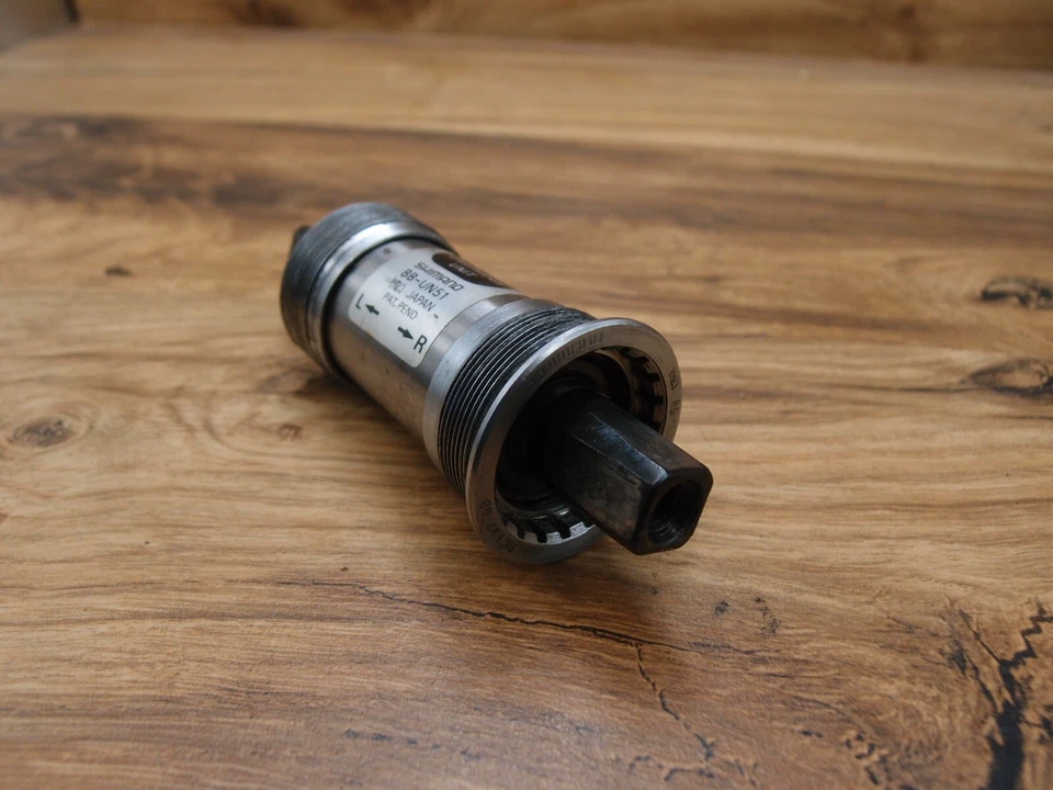 MTB pedalier 1993 Shimano Deore BB-UN51 VÍA Japón 110 mm BSA/68 mm Foto 3 de 4