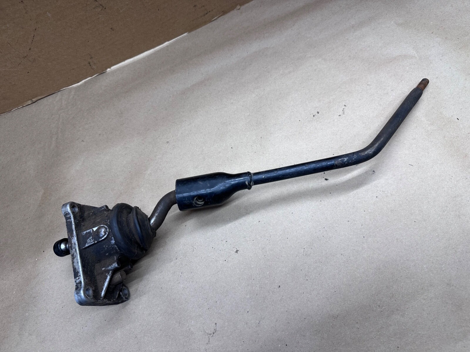 9702 Jeep Wrangler TJ AX5 Trans Shifter Shift Lever Tower Transmission