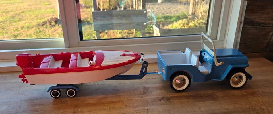 Vintage Tonka Blue Jeep with Blue Trailer, Clipper Boat & Motor 1960's - Image 4 of 4