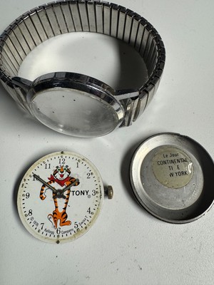 Vintage 1976 Watch Kellogg's Tony The Tiger Frosted Flakes 34MM DOES NOT RUN