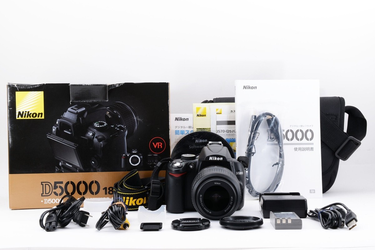 Nikon D5000 Digital SLR Camera w/AF-S DX Nikkor 18-55mm 1