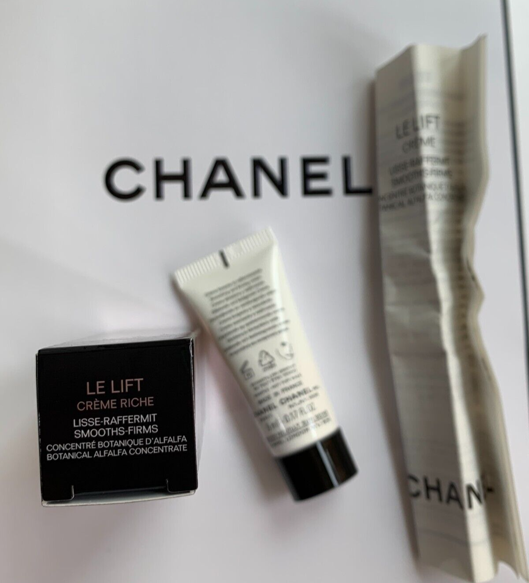 CHANEL LE LIFT CRÈME RICHE 50ml LE LIFT CRÈME RICHE Smooths – Firms – Illuminates | CHANEL