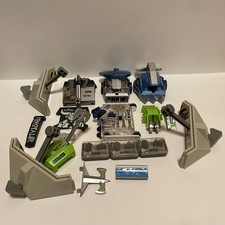 Lot of 4 Hexbug Battle Bots Battlebots  3 Controllers. Needs Battery