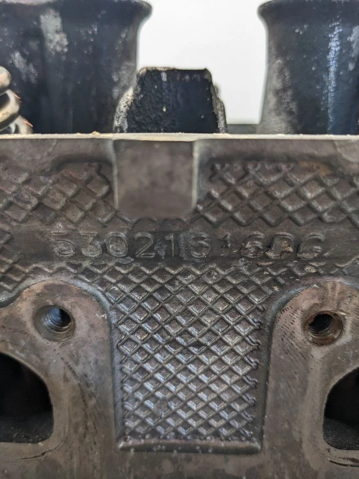 Culata izquierda conductor 5,7 L compatible con 16-23 300 1176353 Foto 4 de 4