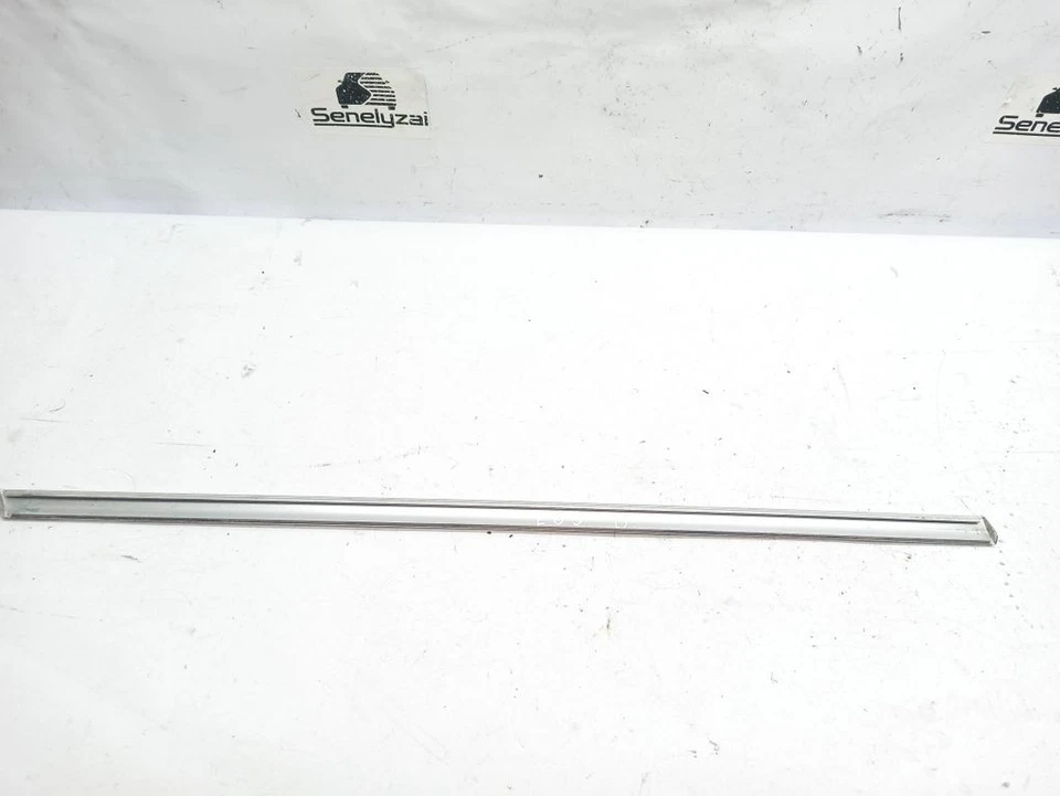 Volkswagen Eos 2010 Right  front door trim bar UKO16302 - Image 3 of 4