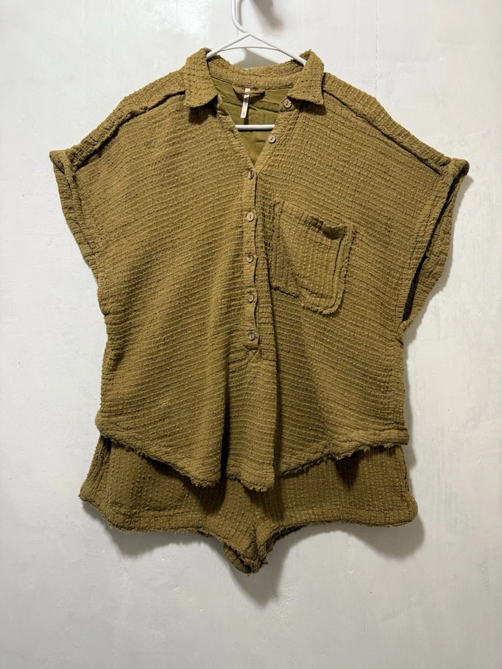 Free People Short Sleeve Button Front Bohemian Romper One Piece Sz M - Image 2 of 4