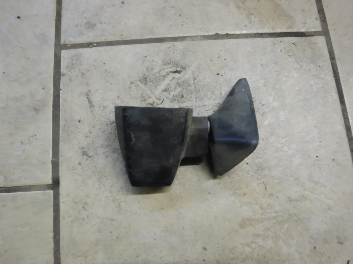 83 84 85 86 KAWASAKI ZX900 A Front Right Turn Signal Blinker