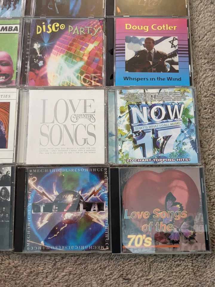 Lot of 24 CDs Rock Pop Various Artists Carpenters Creed Tesla Doug Cotler Foto 3 de 4
