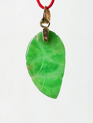 Vintage Carved Green Jadeite Jade Leaf Form Pendant 14k Yellow Gold - Picture 1 of 4