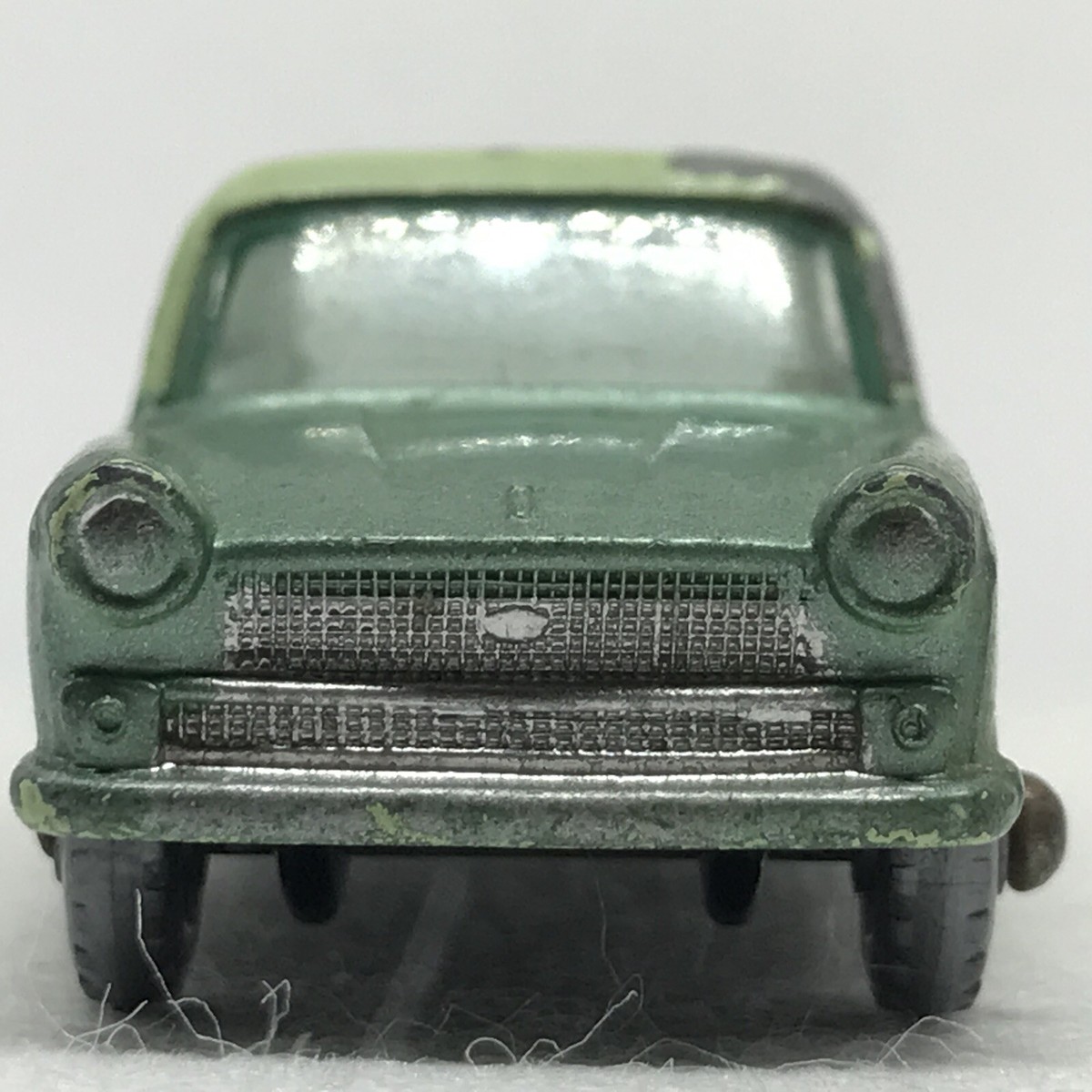 Matchbox Lesney No. 29 Austin A55 Cambridge Gray Wheels 1962 Green