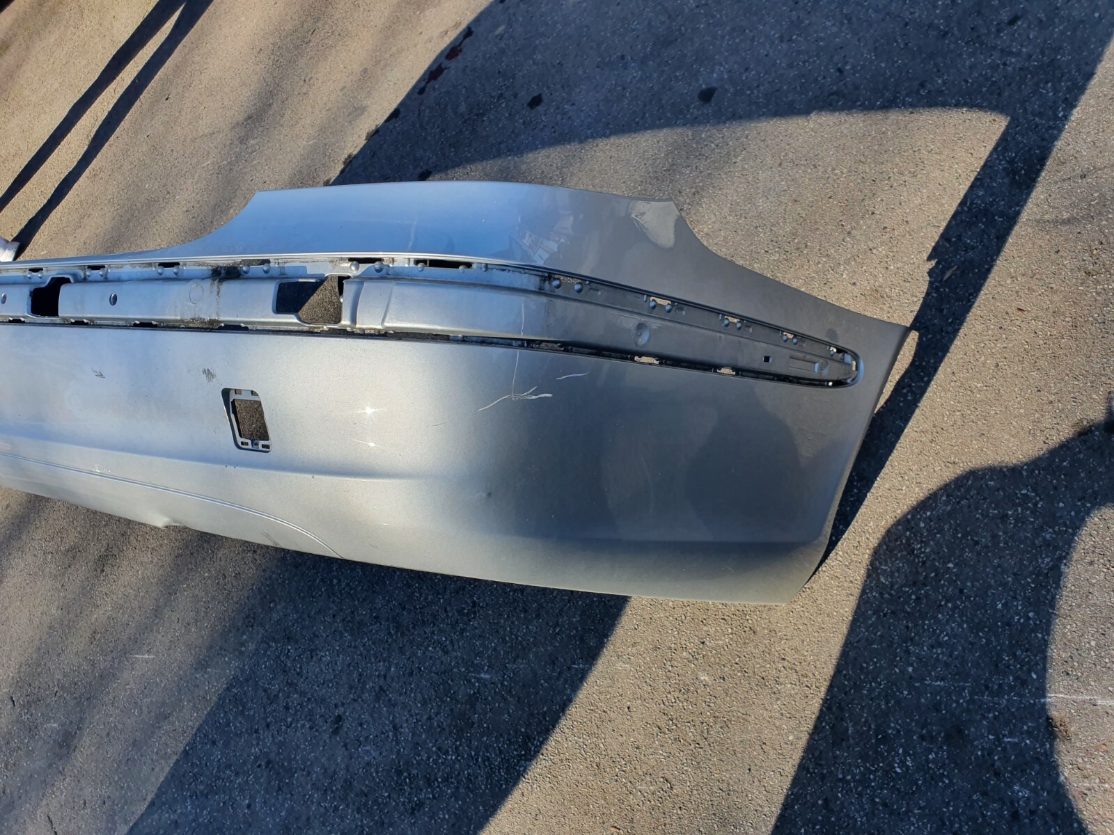 ORIG. NEU MERCEDES STOßFÄNGER STOßSTANGE W211 E-Klasse HECKSCHÜRZE 