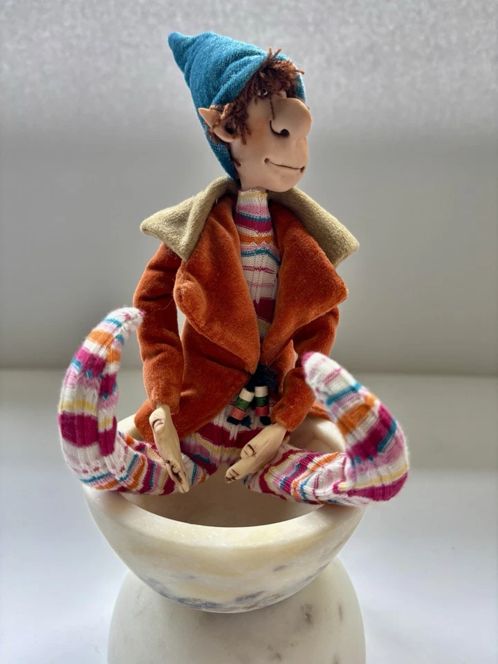 Elf handmade collectible art doll OOAK, whimsical, posable ,figurine Roberto - Image 4 of 4