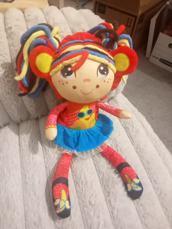 Flip Zee Precious Girls Banana Girl Lola 17" Plush Doll Pre-Owned W