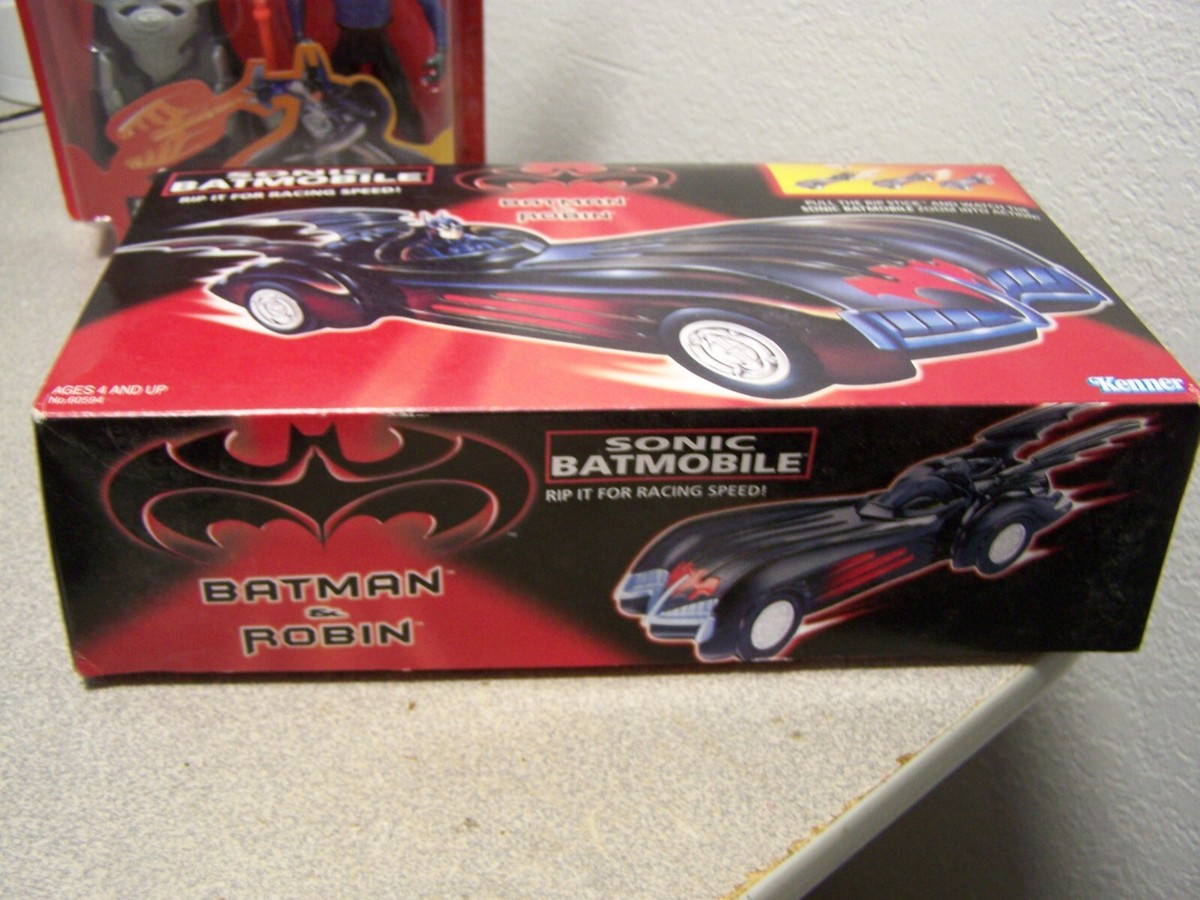 KENNER 1997 Batman & Robin Sonic Batmobile w/Rip cord & Battle