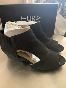 naturalizer greyson black