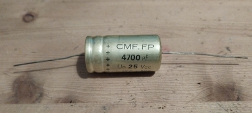 Lot De 4 Condensateurs Polarisés 470µF 25V SIC SAFCO - Pour Réparations Électroniques