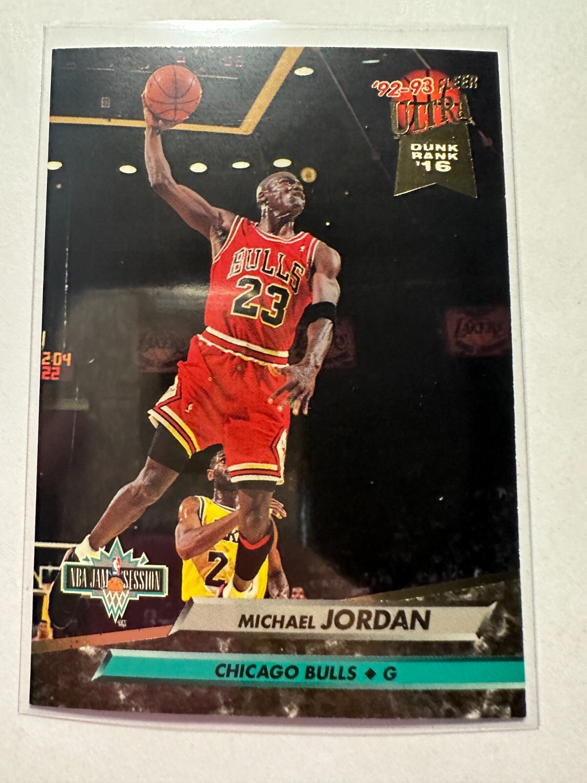 K70,023 - 1992-93 Ultra #216 Michael Jordan JS