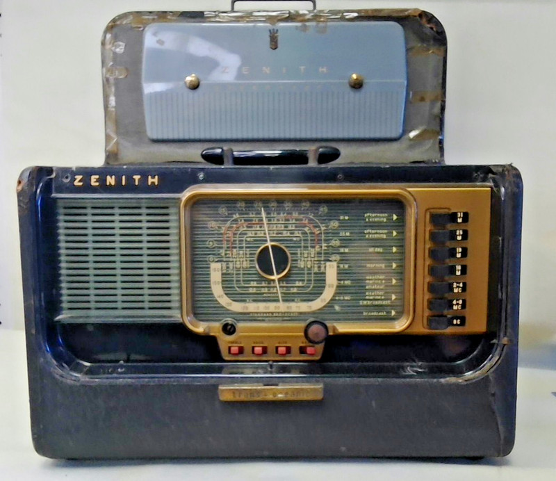 Vintage Zenith Trans- Oceanic AM/Shortwave Mid Century Radio