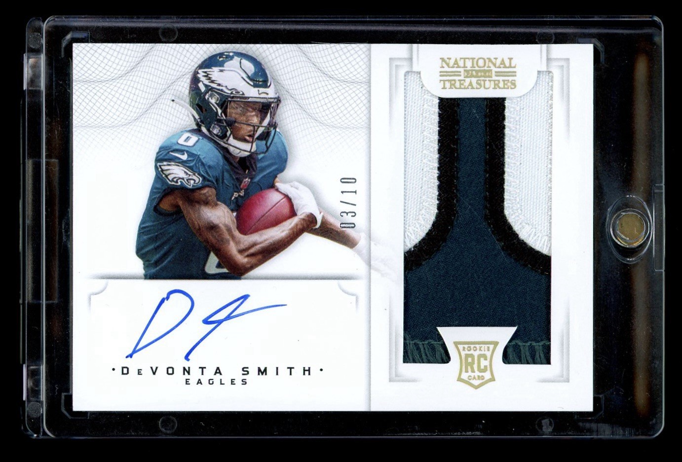 2021 National Treasures Crossover Devonta Smith Rookie Patch Auto RPA Gold /10