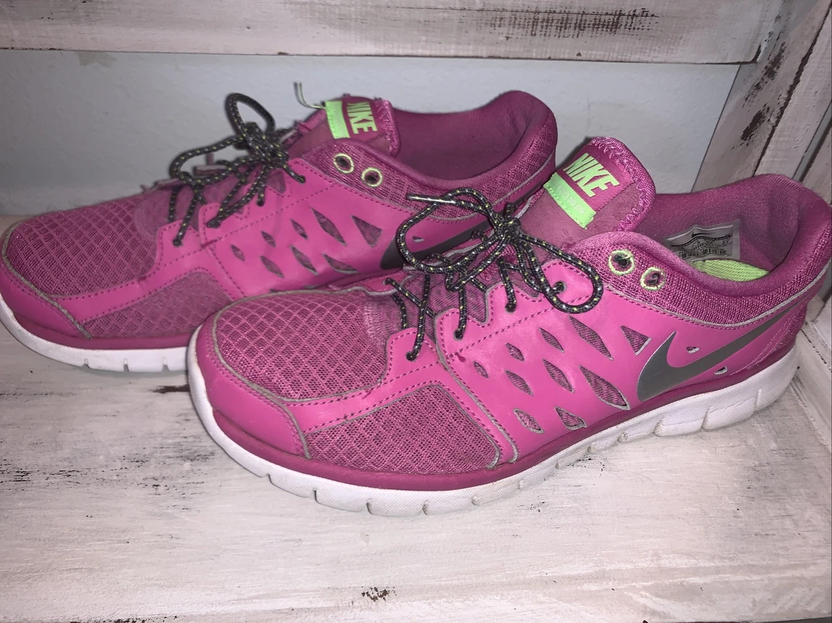 Purple and lime shop green nike shoes