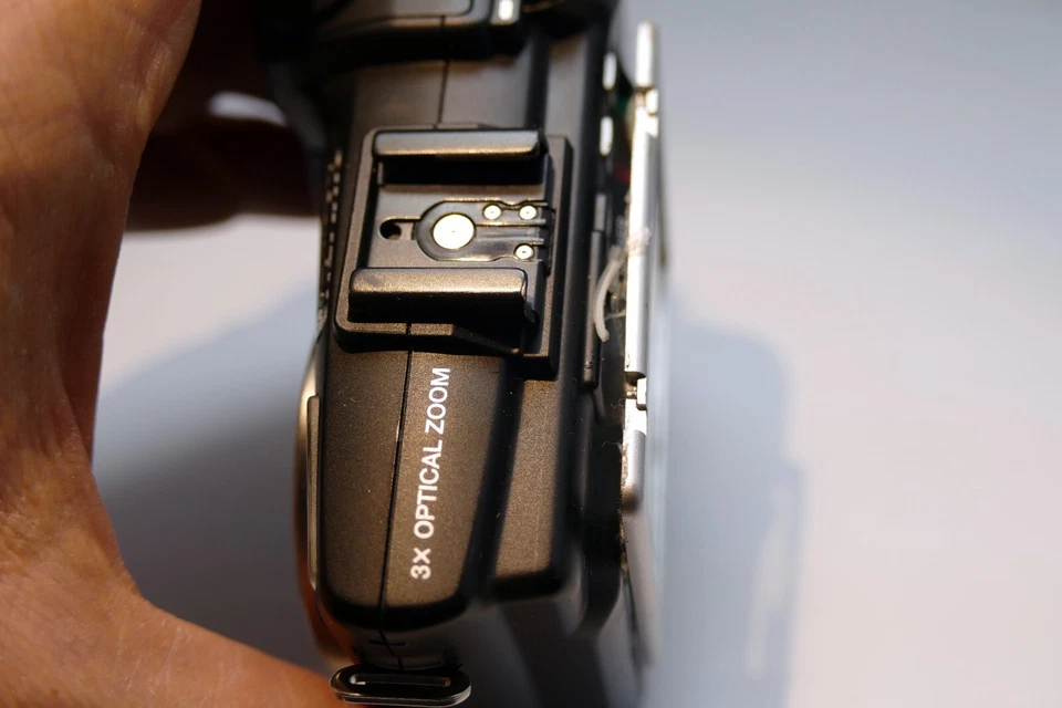 Cámara digital Olympus SP-350 8 MP - TAL CUAL, como se encuentra, reparación de piezas Foto 4 de 4