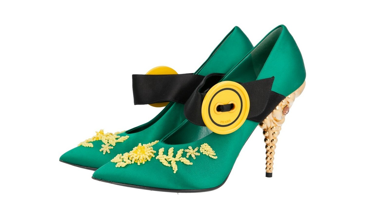 パンプス PRADA PASTEL YELLOW SATIN PUMPS Leather pumps in yellow - Prada | Mytheresa