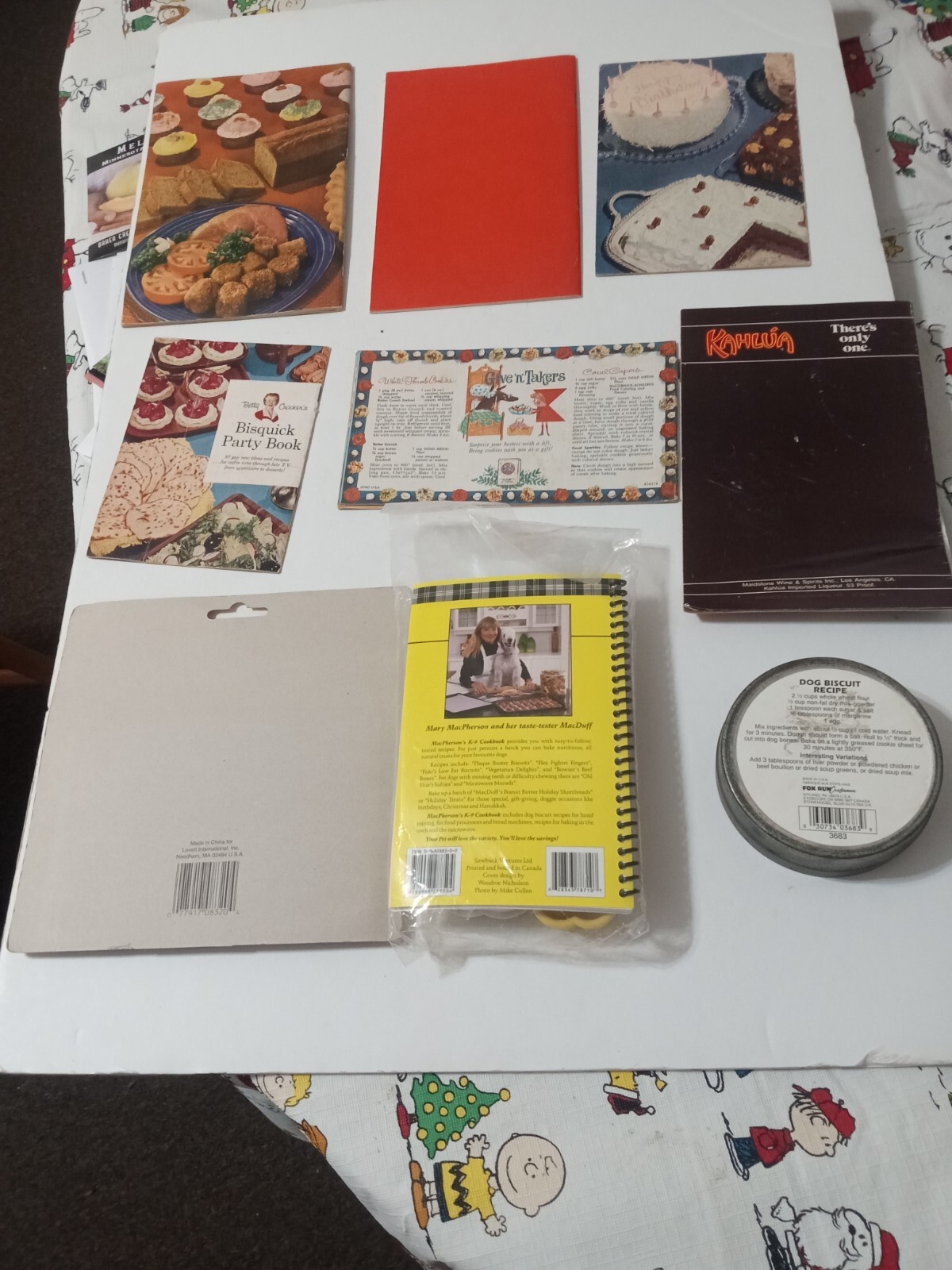 Big Lot of Various Vintage Recipe Books & Recipe Cards & Dog Recipe
