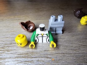 Lego 60154 City Bus Station Incomplete 