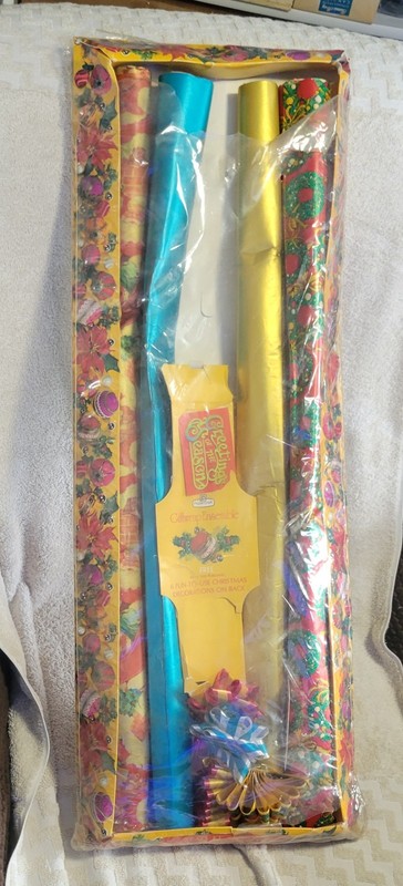 Vintage Gift Wrapping Paper lot boxed set Christmas rolls Papercraft Ensemble