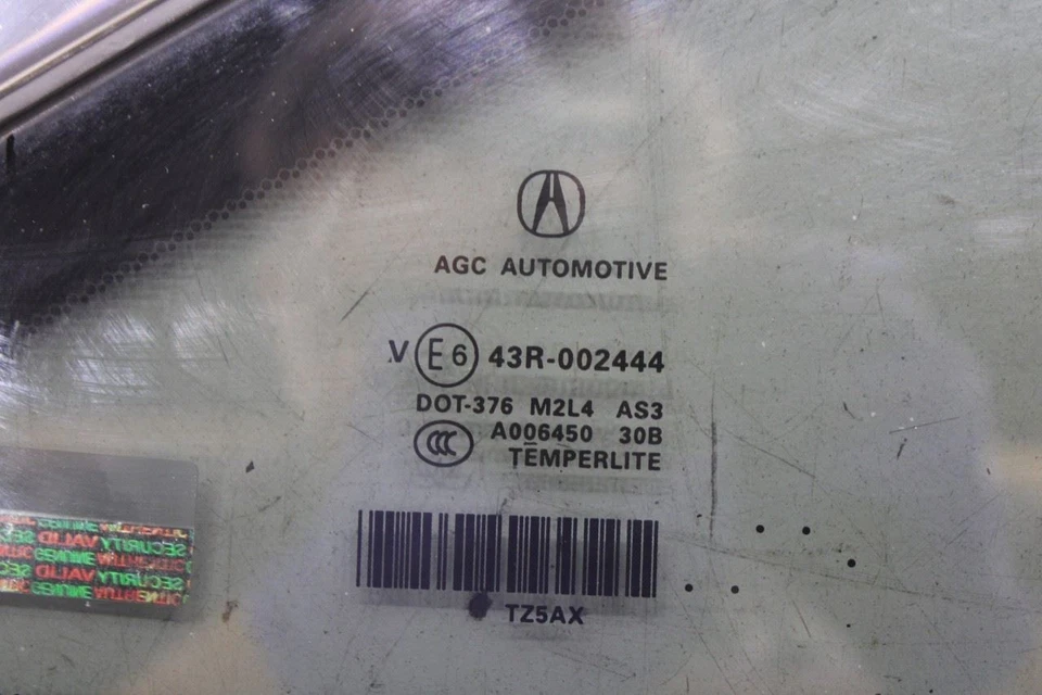 Cuarto de cristal trasero derecho Acura MDX Advance 2014-2020 73511-TZ5-A11 Foto 3 de 4