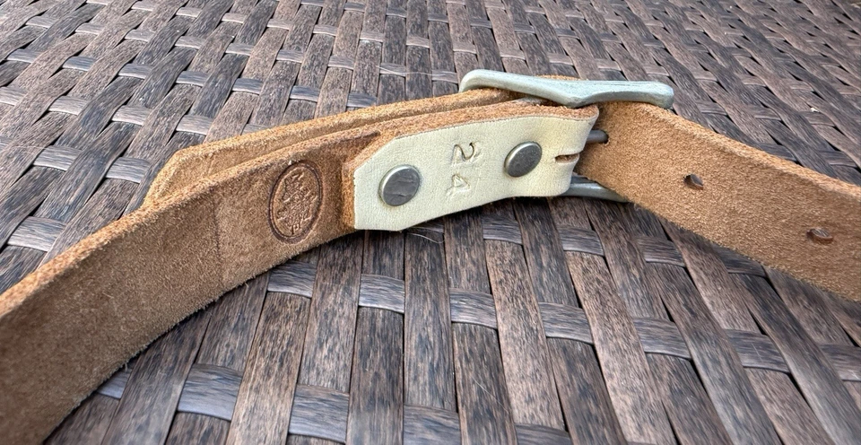 Auténtico Cinturón Nyovee 100% Cuero Marfil agrietado Crema Beige Off White XXS 24 Foto 3 de 4